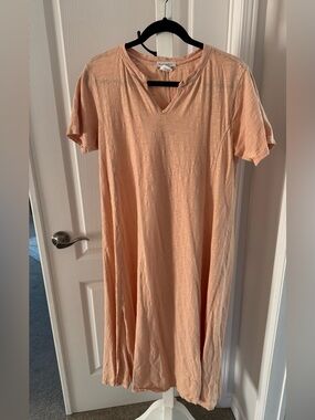 Mododoc Peach Textured V-Neck T-Shirt Dress - Size L